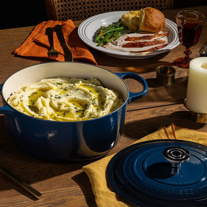 Le Creuset Cast Iron Cookware Le Creuset Signature 7.25 Qt Sea Salt Round Dutch Oven