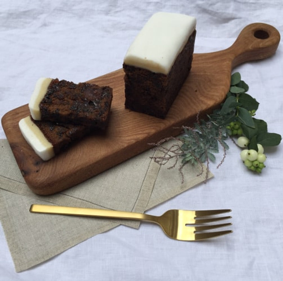Reading China & Glass Seasonal Cleaning Walker's Strathspey Fruit Cake 17.6oz