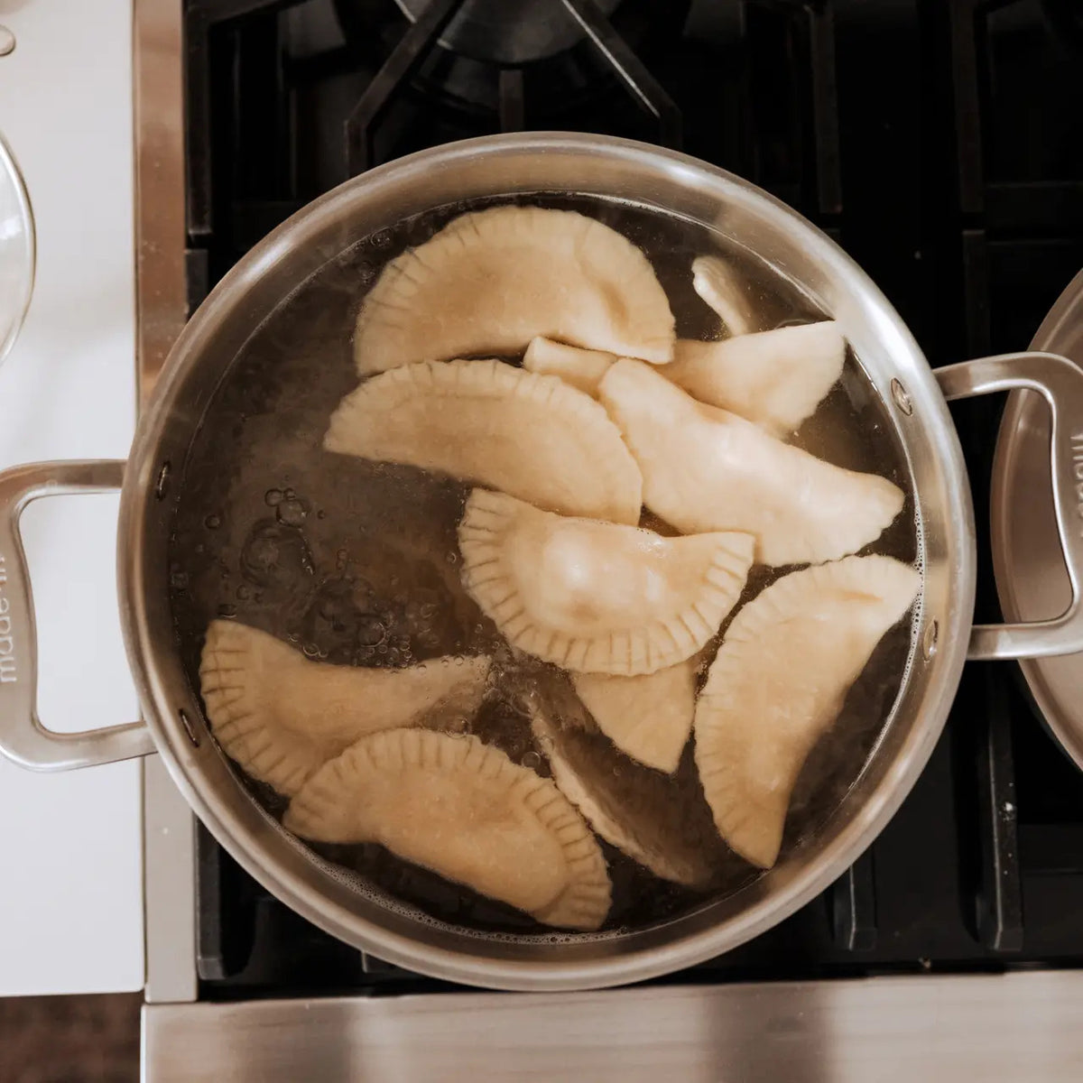 Made in Cookware Stock Pots MADE IN Cookware 8 QT Stainless Clad Stock Pot with Lid