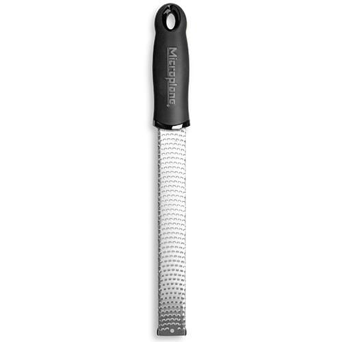 https://readingchina.com/cdn/shop/products/microplane-microplane-premium-classic-zester-grater-black-098399460208-19593607348384_1600x.jpg?v=1626103984