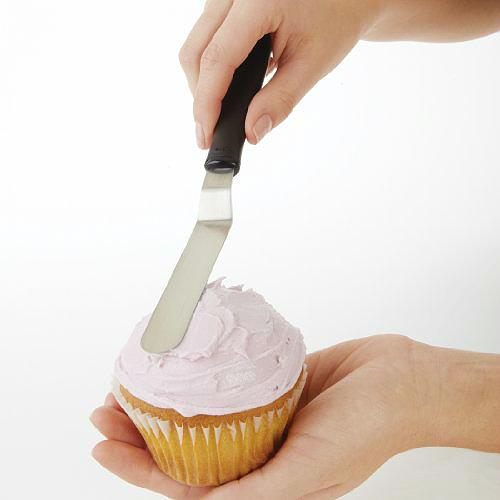 https://readingchina.com/cdn/shop/products/oxo-oxo-good-grips-cupcake-icing-knife-719812034898-19594434511008_600x.jpg?v=1626104095